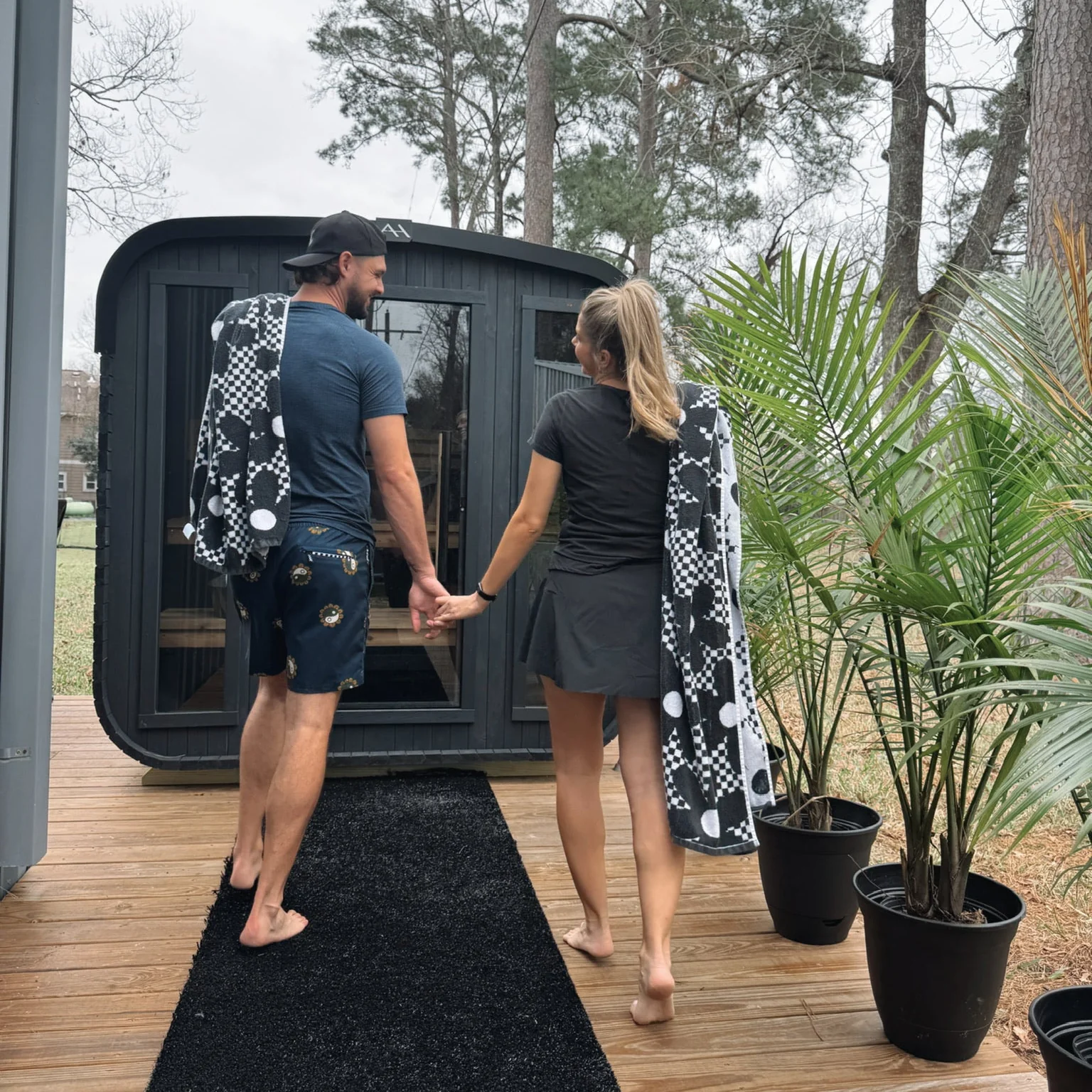 Almost Heaven Blackwater 4-6 Person Cube Outdoor Sauna