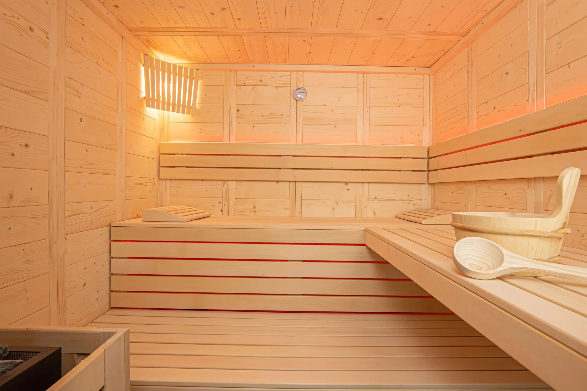 Almost Heaven Wolfpine 2-5 Person Indoor Sauna (Heritage Collection)