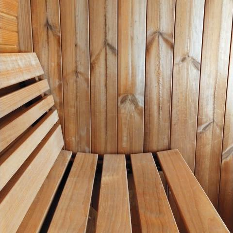 Model E8 6 Person Traditional Barrel Sauna