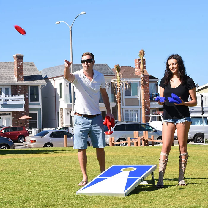 Classic 4 ft x 2 ft Cornhole Set