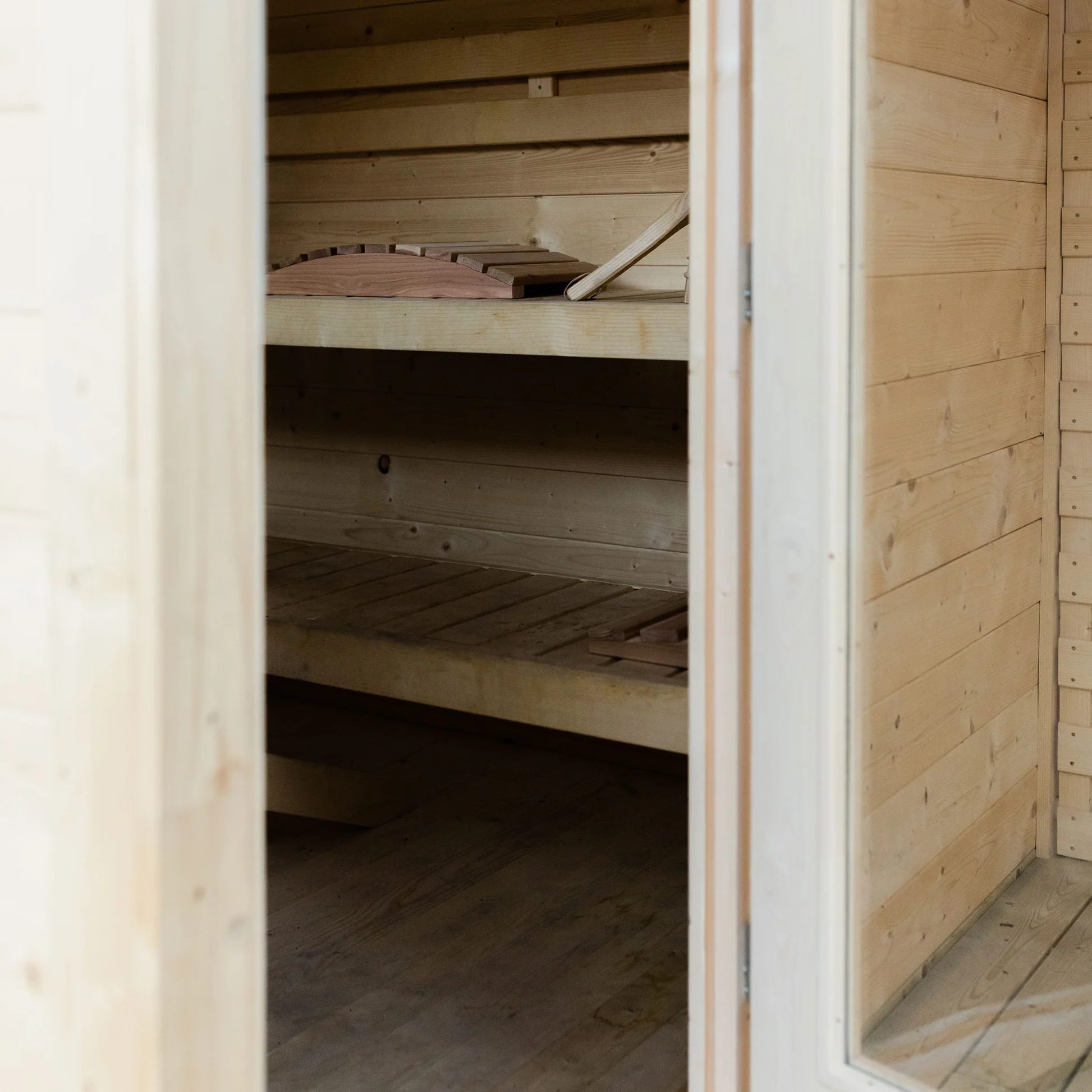 Almost Heaven 3-6 Person Timberline Outdoor Sauna (Heritage Collection)