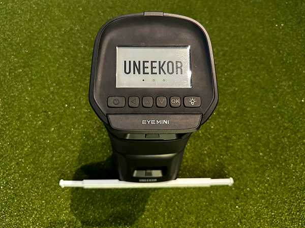 Uneekor EYE Mini Garage Golf Simulator Package