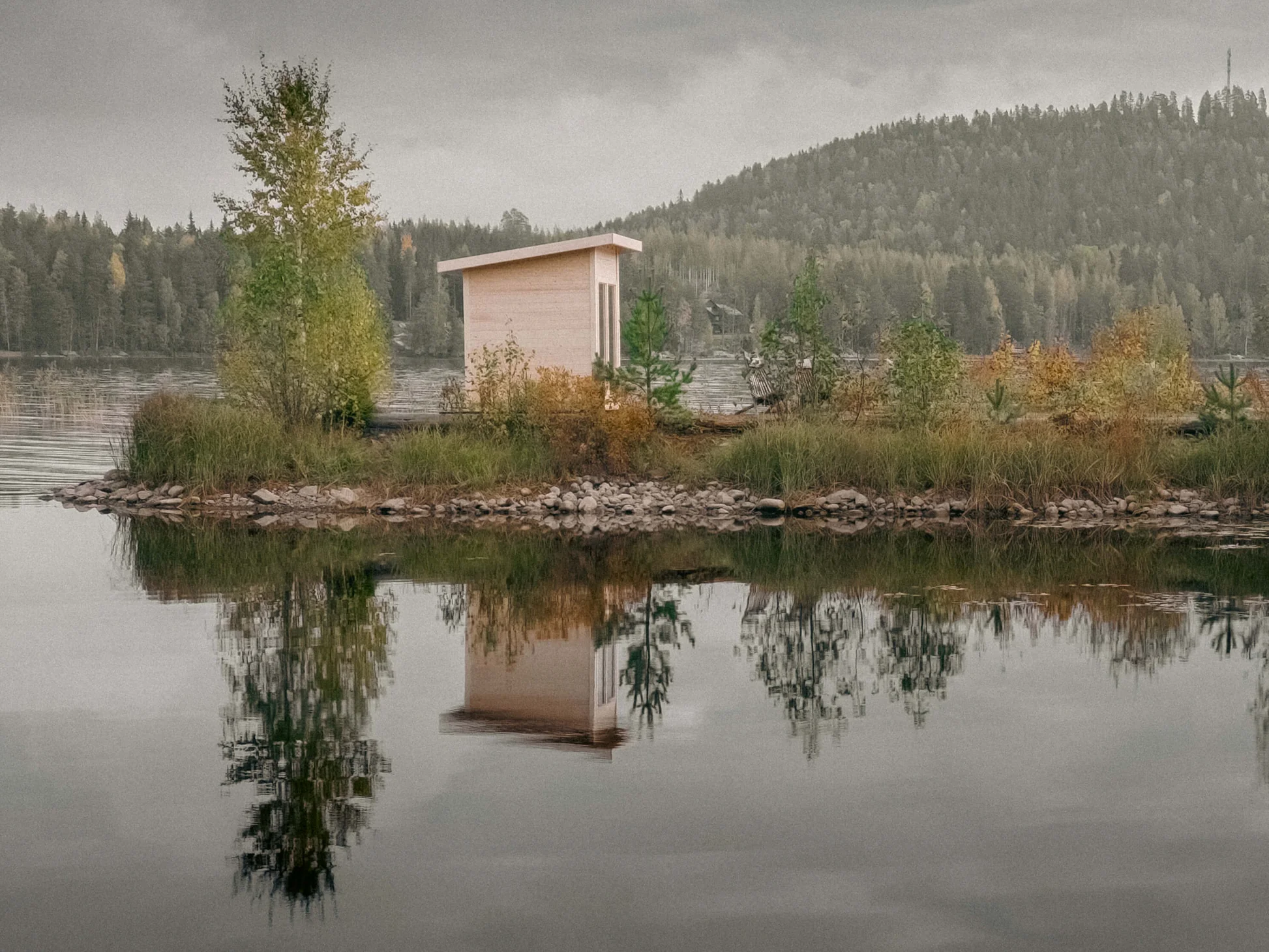 Almost Heaven 4-Person View Outdoor Sauna (Heritage Collection)