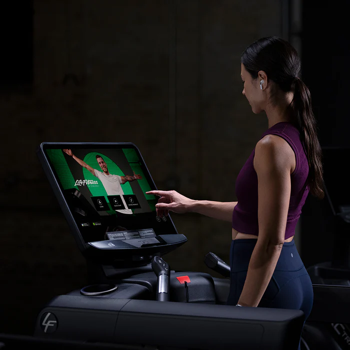 Life Fitness Club Series +Treadmill