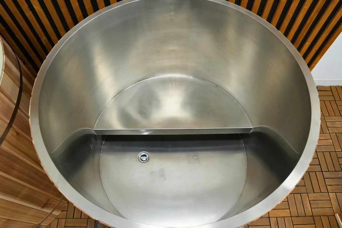 New 2026 Golden Designs Dynamic Cold Therapy Barrel Stainless Steel Cold Plunge