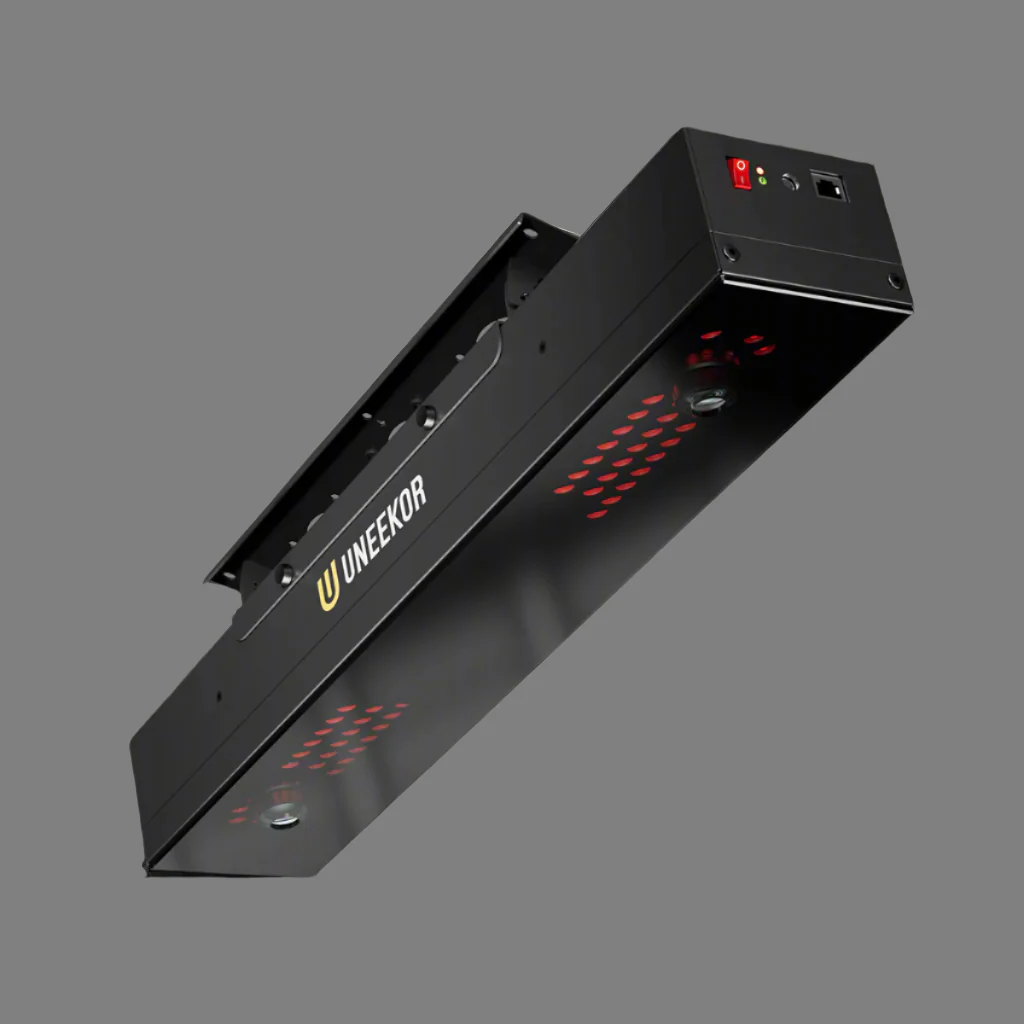 Uneekor EYE XR Garage Golf Simulator Package